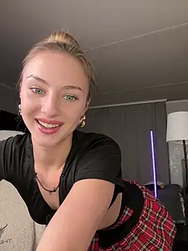 Snapshot of Mally_Say chatting on November 12, 8:34 pm Mally Say online show from November 12, 8:34 pm