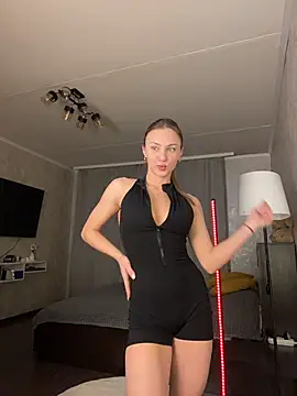 Mally Say online show from February 19, 5:10 pm