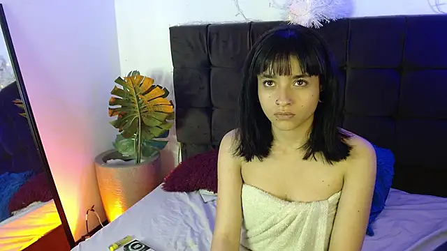 YessBoobs0 online show from November 19, 1:27 am