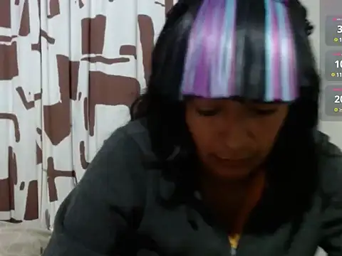 Snapshot of Acelinrose chatting on June 5, 12:59 am Acelinrose online show from June 5, 12:59 am