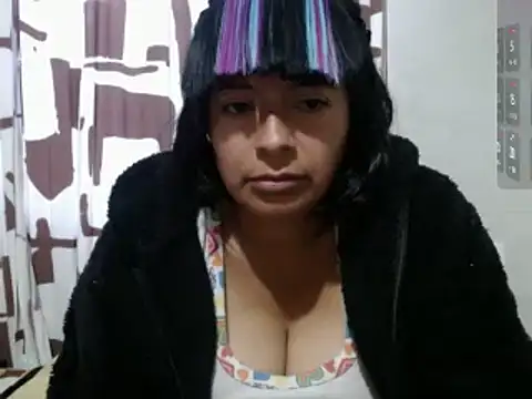 Snapshot of Acelinrose chatting on May 19, 10:50 pm Acelinrose online show from May 19, 10:50 pm