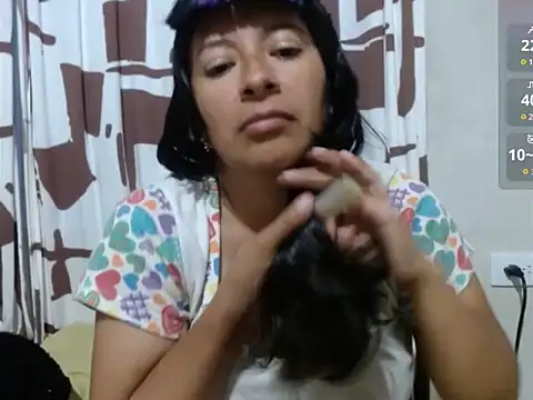 Snapshot of Acelinrose chatting on May 17, 11:16 pm Acelinrose online show from May 17, 11:16 pm