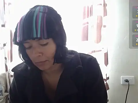 Acelinrose online show from April 8, 2:18 pm