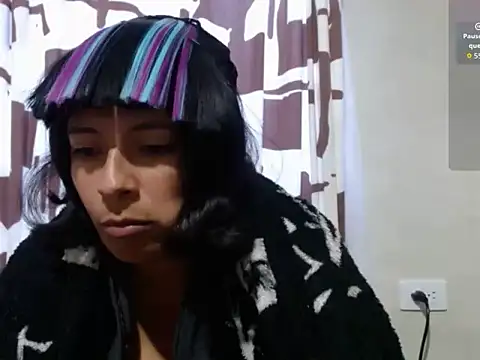Snapshot of Acelinrose chatting on May 28, 10:48 pm Acelinrose online show from May 28, 10:48 pm