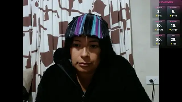 Snapshot of Acelinrose chatting on June 23, 1:47 am Acelinrose online show from June 23, 1:47 am