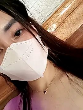 Snapshot of zuzuuLy chatting on November 4, 7:01 am zuzuuLy online show from November 4, 7:01 am