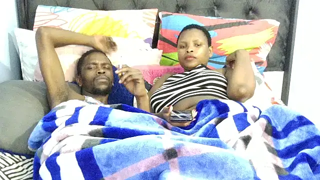 Snapshot of Dandelion_enigman chatting on November 10, 1:38 pm Dandelion enigman online show from November 10, 1:38 pm