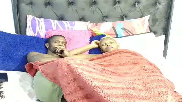 Snapshot of Dandelion_enigman chatting on October 21, 2:00 am Dandelion enigman online show from October 21, 2:00 am