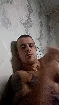 Snapshot of Adidas7217 chatting on January 6, 10:14 pm Adidas7217 online show from January 6, 10:14 pm