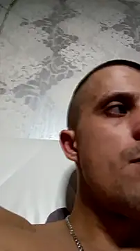 Snapshot of Adidas7217 chatting on November 17, 11:09 pm Adidas7217 online show from November 17, 11:09 pm