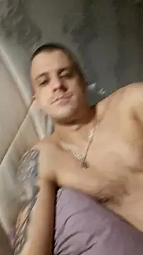 Snapshot of Adidas7217 chatting on January 7, 2:11 pm Adidas7217 online show from January 7, 2:11 pm