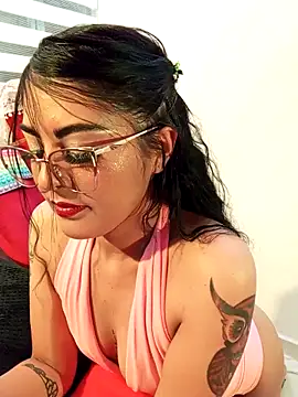 Snapshot of ValeNiitaLuv chatting on November 25, 2:34 am ValeNiitaLuv online show from November 25, 2:34 am