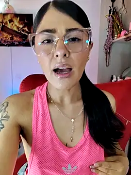 ValeNiitaLuv online show from April 6, 4:41 am