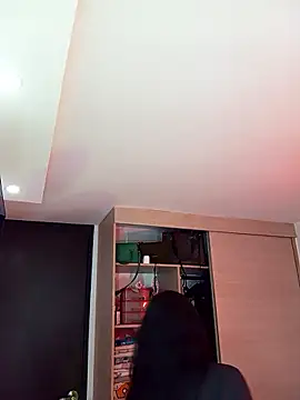 ValeNiitaLuv online show from December 18, 3:11 am