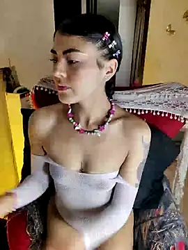 Snapshot of ValeNiitaLuv chatting on June 25, 12:41 am ValeNiitaLuv online show from June 25, 12:41 am