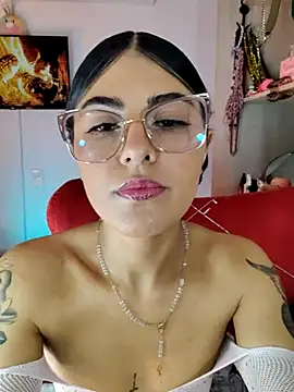 ValeNiitaLuv online show from April 10, 6:20 am