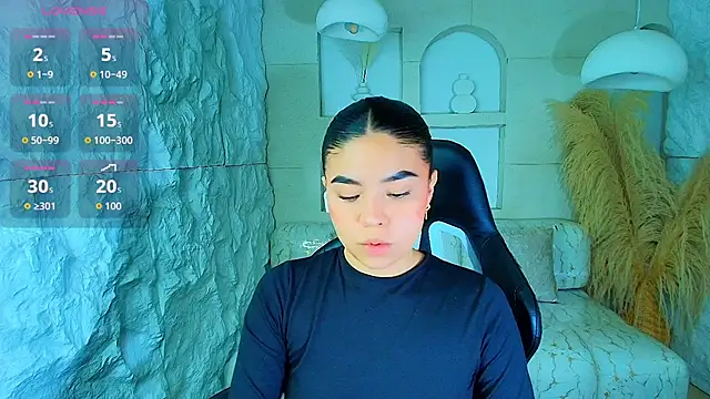 ambarina r online show from December 4, 3:38 am