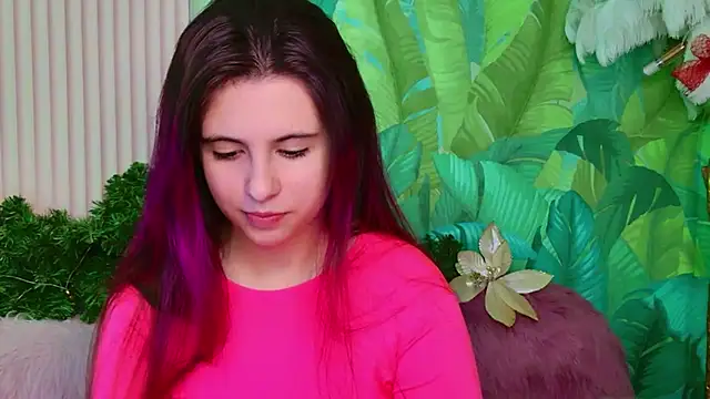 Akira Halls online show from December 18, 8:45 pm