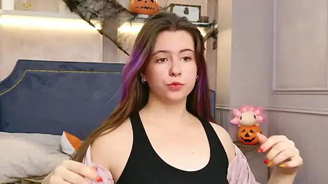 Akira Halls online show from October 23, 7:18 am