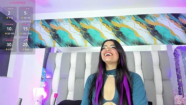 IsaDiiaz online show from April 3, 5:14 am