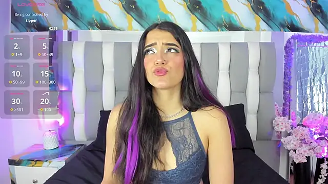 IsaDiiaz online show from March 27, 4:32 am