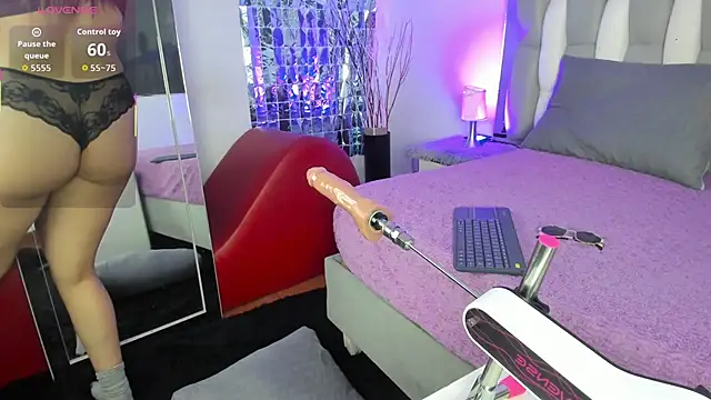 IsaDiiaz online show from October 1, 4:39 am