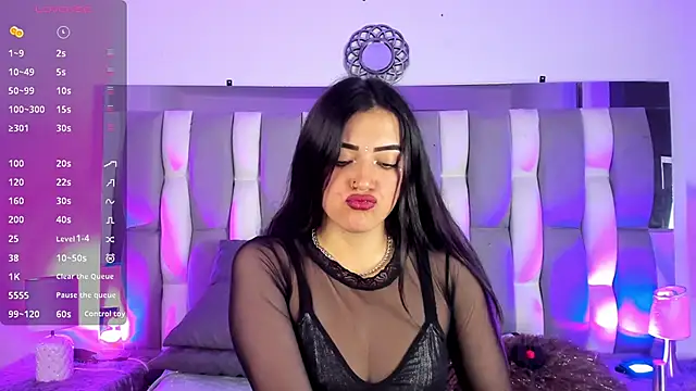 IsaDiiaz online show from October 28, 4:24 am