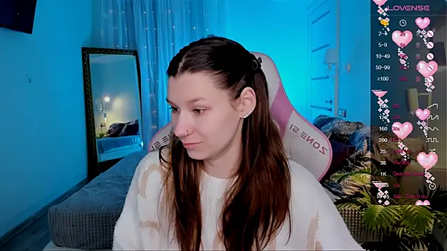 LinaBlossom  online show from May 17, 6:24 am