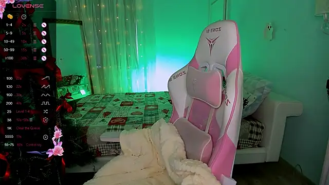 LinaBlossom  online show from December 17, 8:30 am