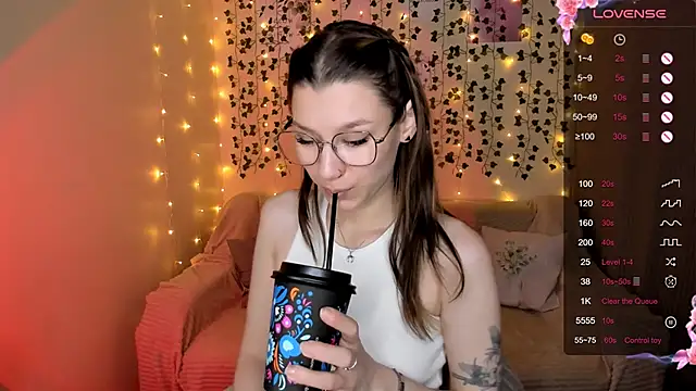 LinaBlossom  online show from October 12, 2:46 am