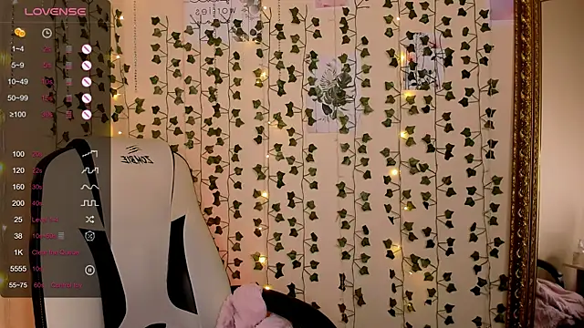 LinaBlossom  online show from February 5, 8:21 am