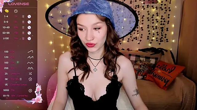 LinaBlossom  online show from October 29, 9:41 am