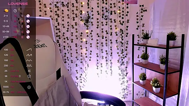 LinaBlossom  online show from May 15, 5:16 am