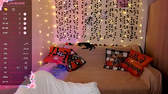 LinaBlossom  online show from October 28, 9:30 am