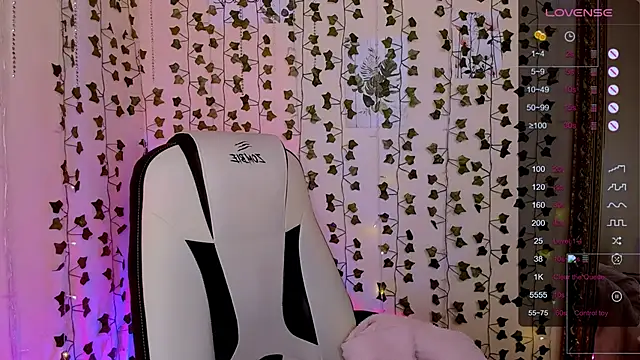 LinaBlossom  online show from February 1, 6:11 am