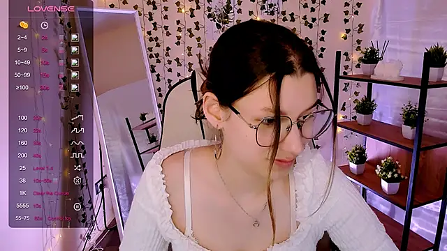 LinaBlossom  online show from May 19, 6:53 am