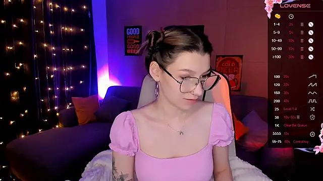 LinaBlossom  online show from October 7, 2:45 am