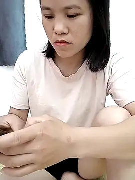 Norah-h online show from March 31, 4:20 pm