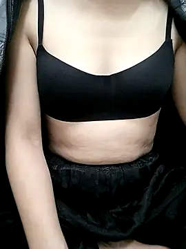 Norah-h online show from December 18, 1:59 pm