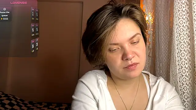 Snapshot of SabrinaFolts chatting on October 18, 4:31 pm SabrinaFolts online show from October 18, 4:31 pm