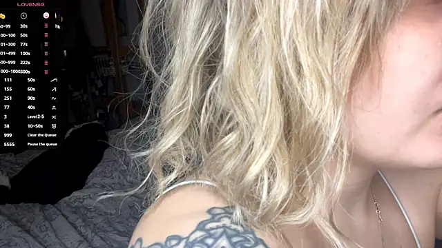 SabrinaFolts online show from December 4, 7:46 pm