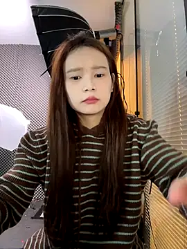 YY-27 online show from October 28, 4:57 am