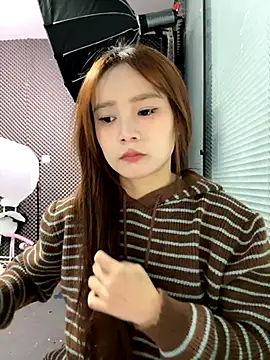 YY-27 online show from October 31, 4:53 am