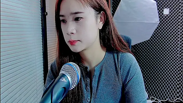 Snapshot of YY-27 chatting on September 21, 3:11 am YY-27 online show from September 21, 3:11 am