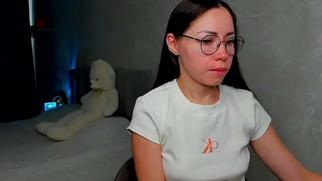 Snapshot of fun_nd_bun chatting on June 25, 1:03 am fun nd bun online show from June 25, 1:03 am