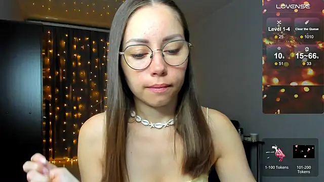 Snapshot of fun_nd_bun chatting on December 19, 2:04 am fun nd bun online show from December 19, 2:04 am