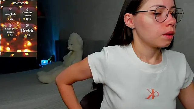 Snapshot of fun_nd_bun chatting on July 9, 2:12 am fun nd bun online show from July 9, 2:12 am