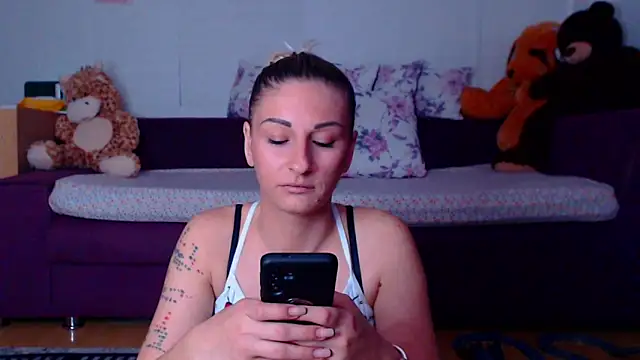 CassieSpell online show from April 17, 8:44 pm