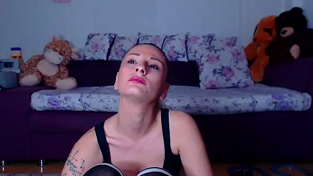 CassieSpell online show from April 23, 8:32 pm