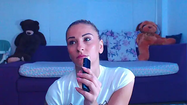Snapshot of CassieSpell chatting on October 2, 9:18 pm CassieSpell online show from October 2, 9:18 pm
